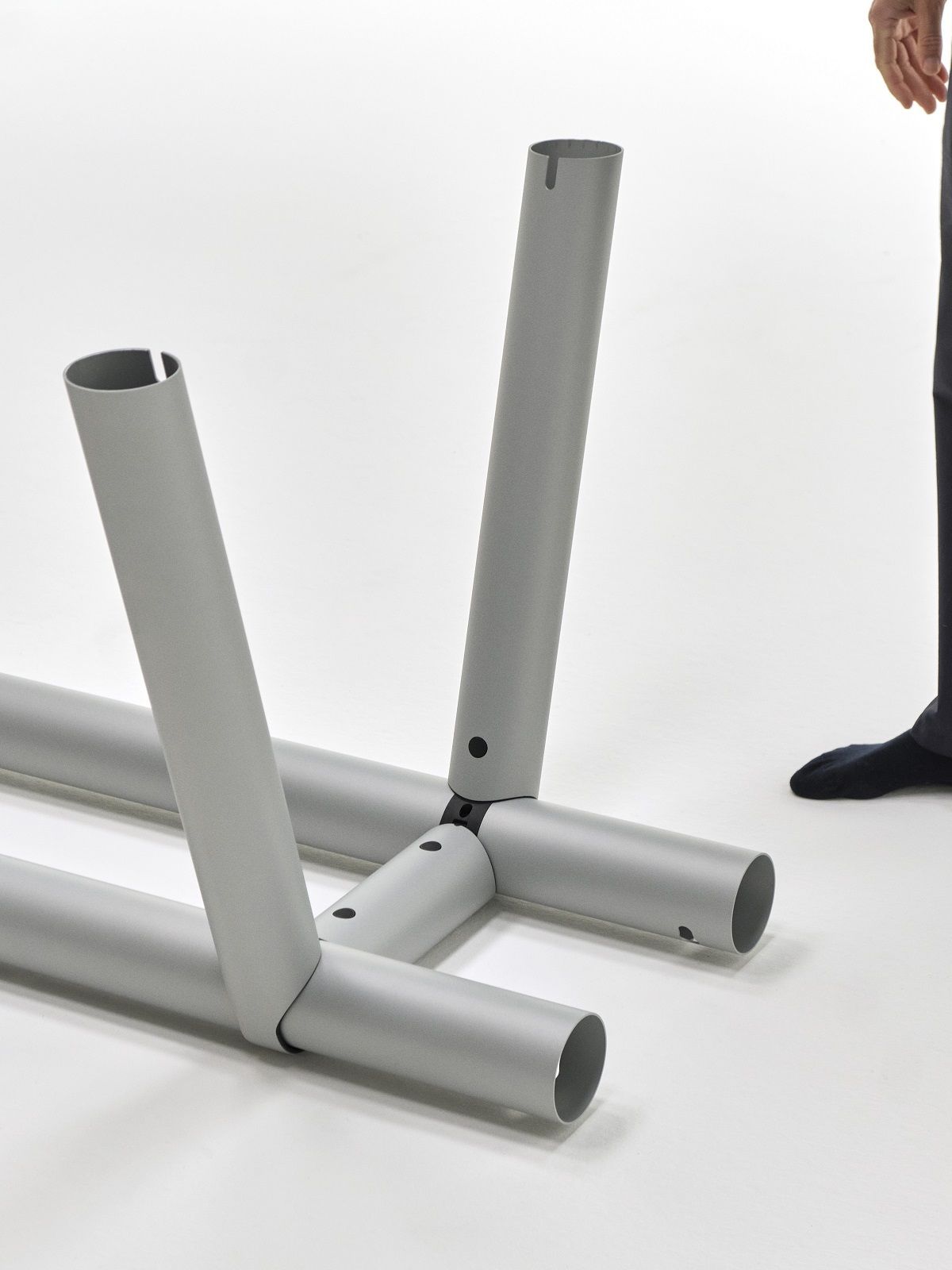 Detailansicht des Gestells vom Boa Table von Hay, ein moderner Design Tisch.