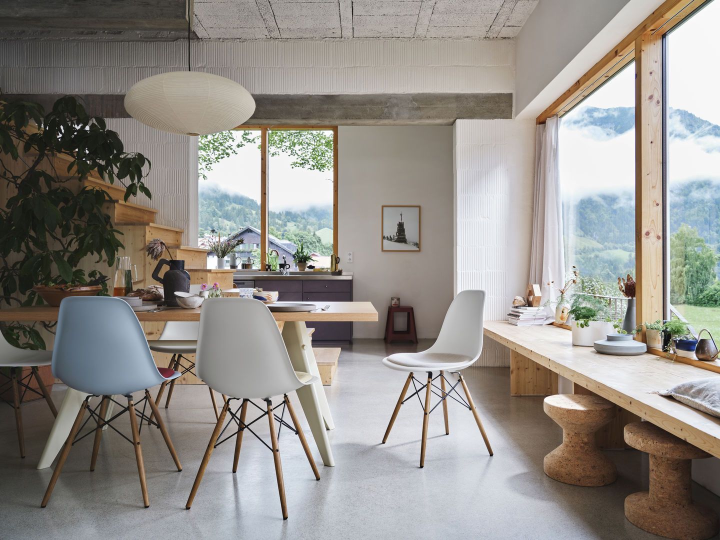 Eames Fiberglass Chair DSW Stuhl Vitra