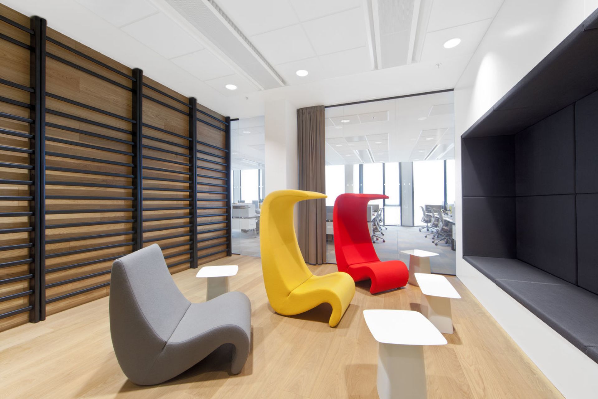 Metal Side Table Beistelltisch Groß Vitra