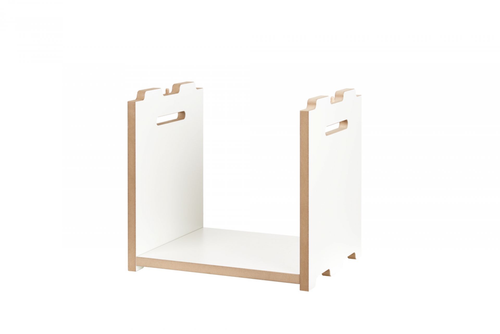 Tojo Halbstark Anbaumodul: Weißes, minimalistisches Regalmodul aus Holz, ideal für flexible Regalsysteme.