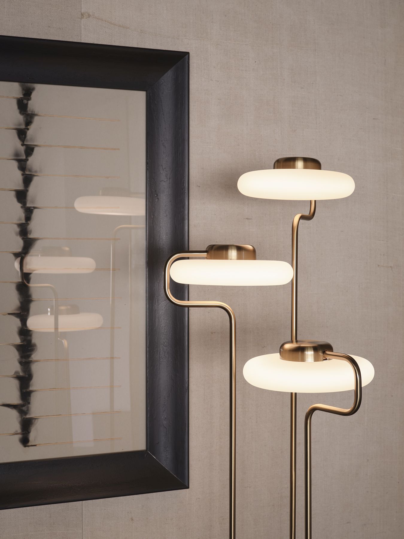 Tratto Stehleuchte Schwarz Kdln