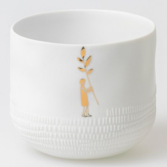 Dankbar Wiese: Weißer Übertopf mit goldenem Mädchen und Ähren-Motiv, Teil des 3er Sets.