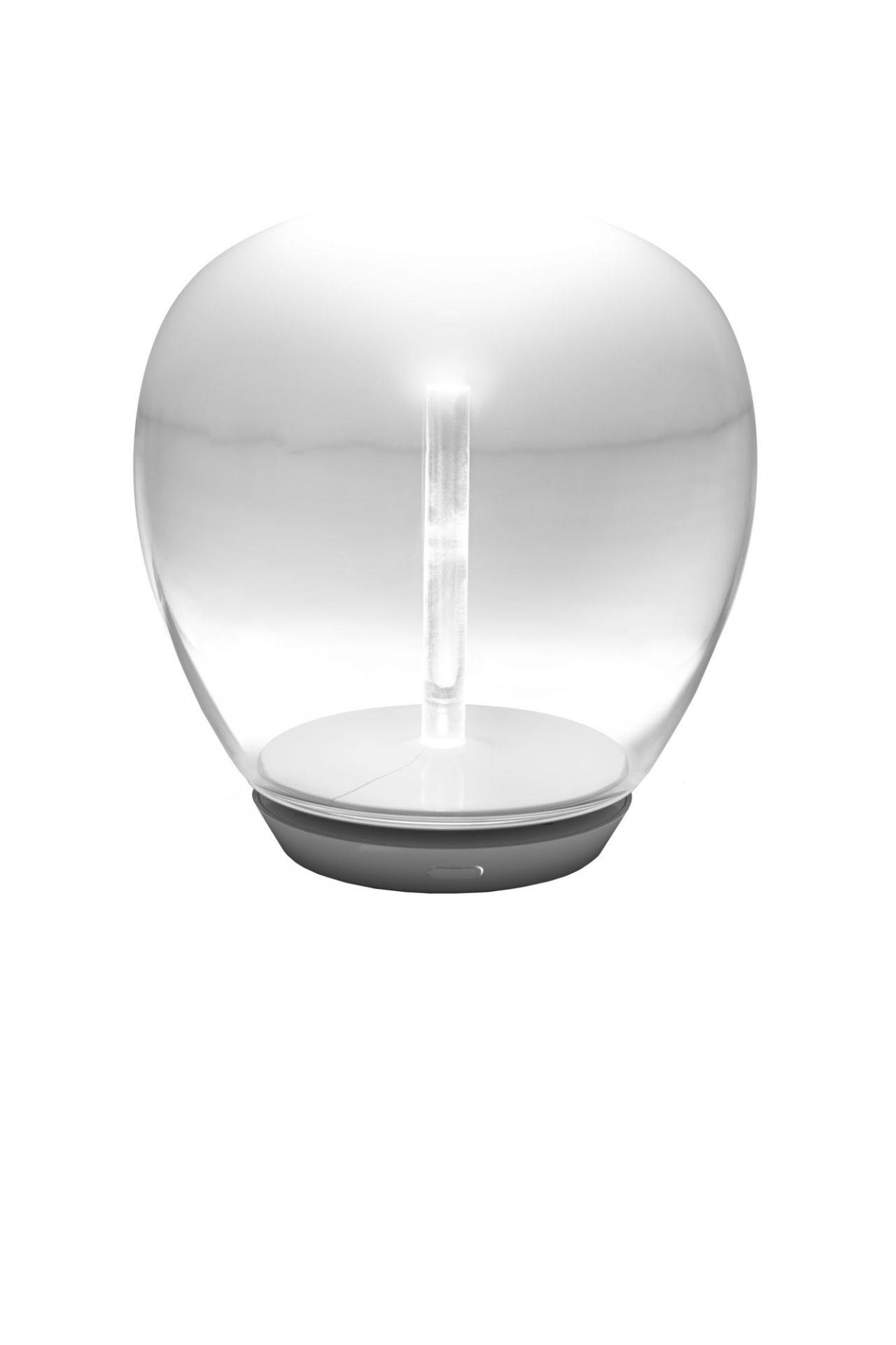 Empatia Tischleuchte von Artemide: Moderne Lampe mit transparentem Glaskörper und zentralem Lichtelement.