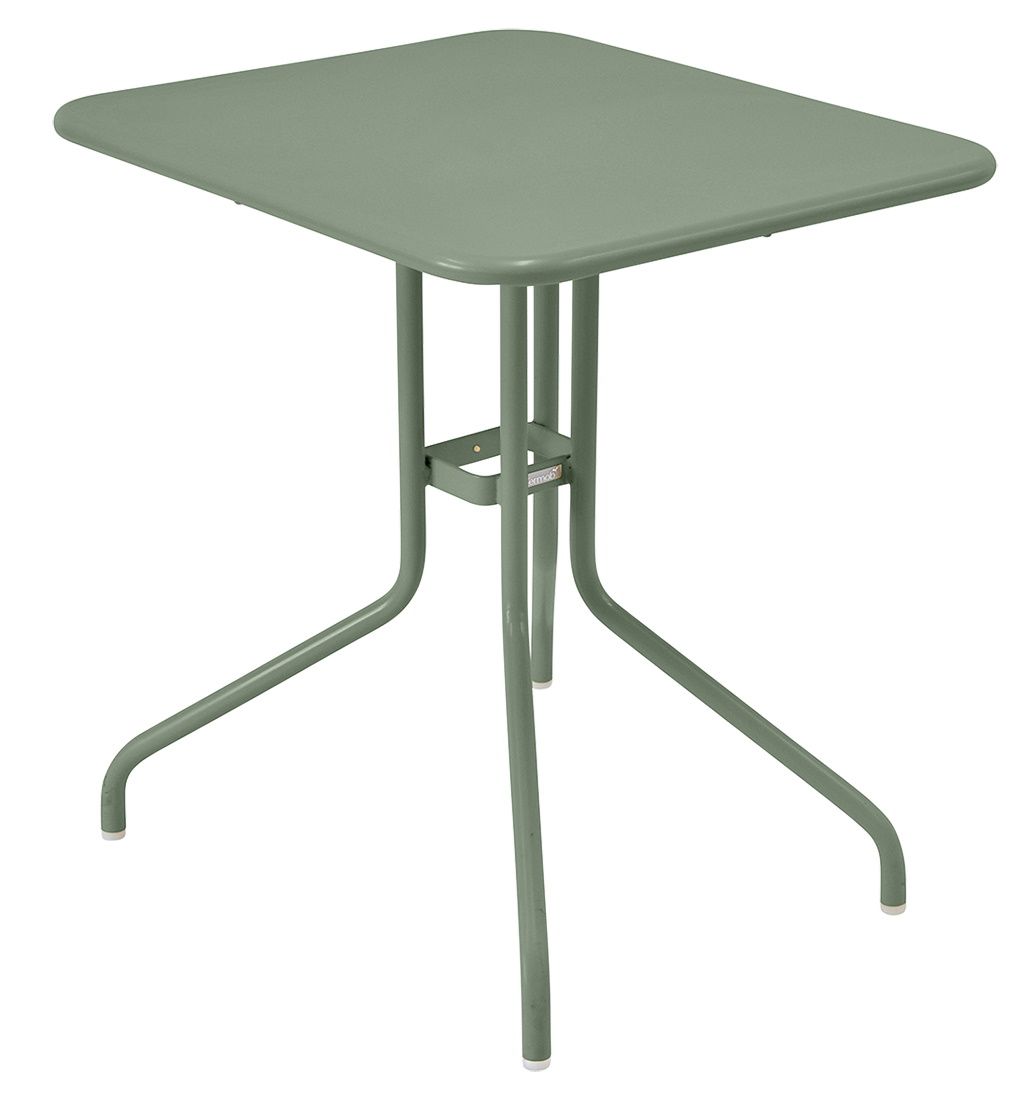 Grüner Pétale Tisch von Fermob, 60x70 cm, ideal für den Outdoor-Bereich. Metall Gartentisch.