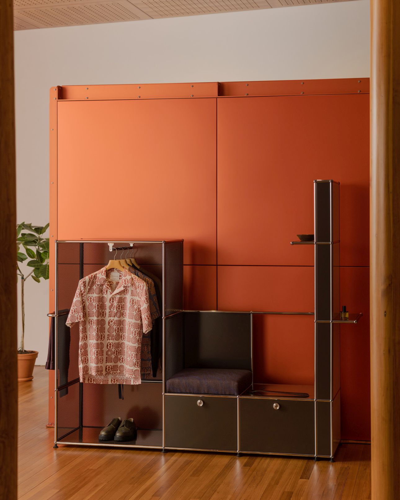 USM Haller x Armando Cabral Okinka Garderobe