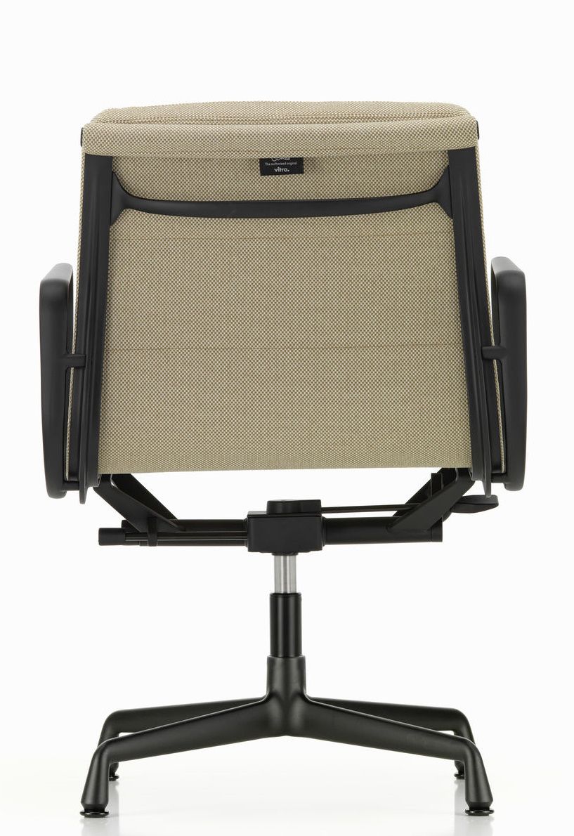 Soft Pad Chair EA 231 / EA231 Stuhl Vitra
