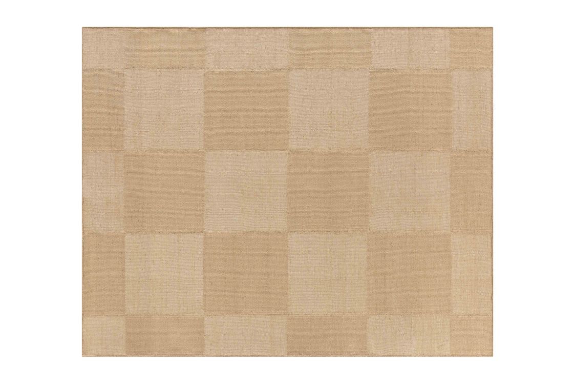 Roots Teppich mit Schachbrettmuster in Beige und Natur, ein moderner Teppich für Wohnräume.