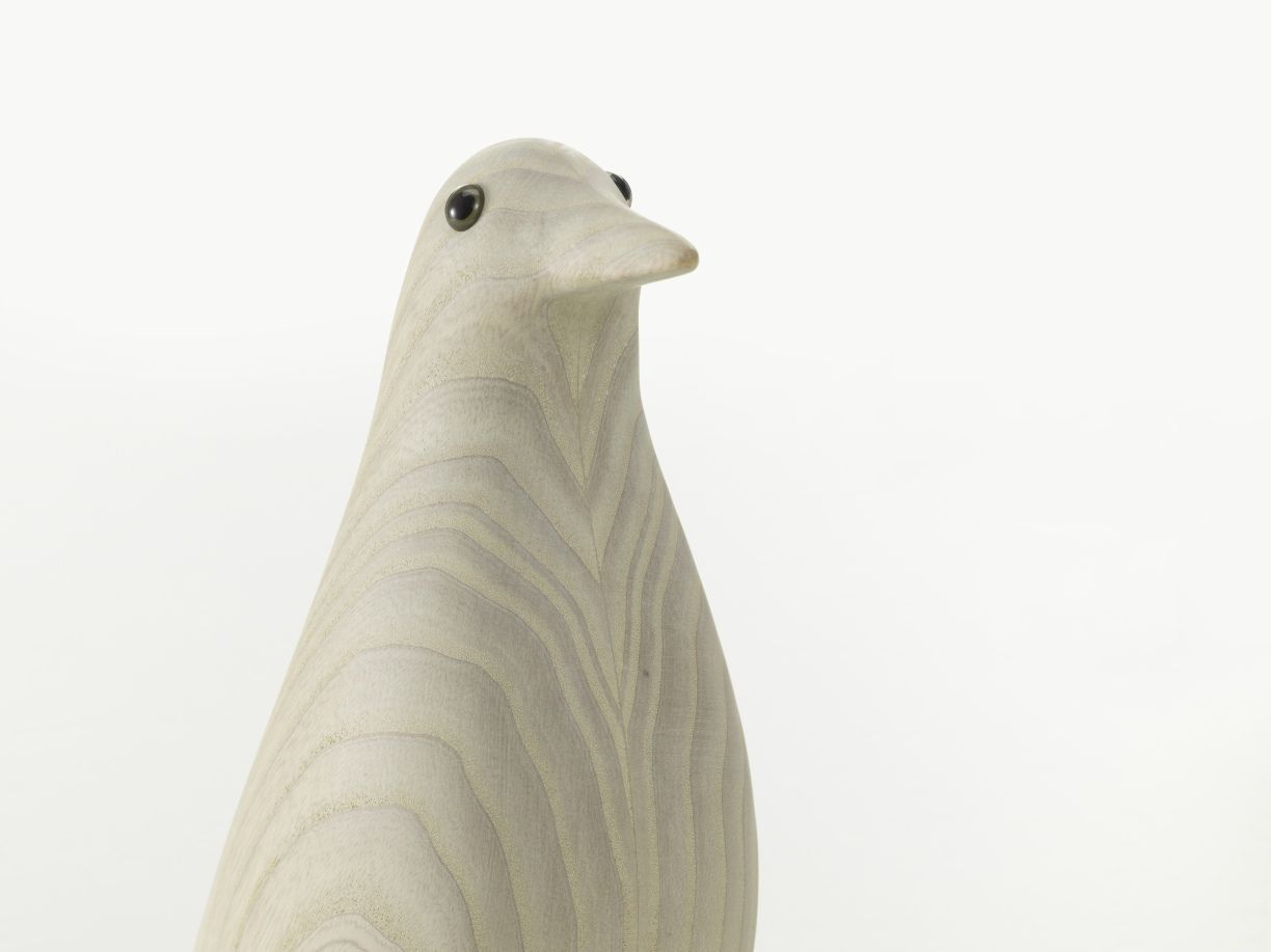Eames House Bird Skulptur Esche weiß geölt Vitra