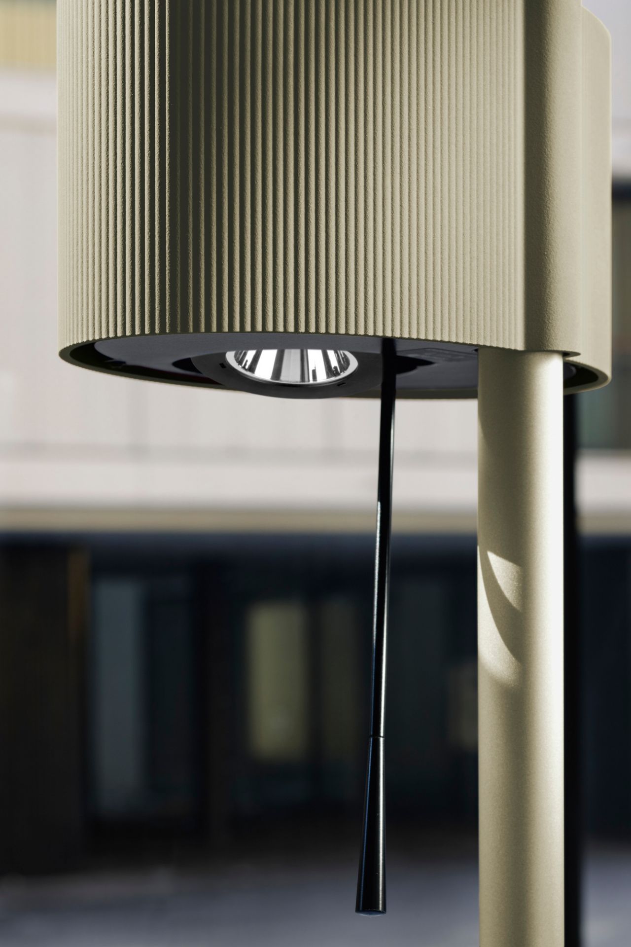 Diogenes LED Stehleuchte Belux Goldgrau