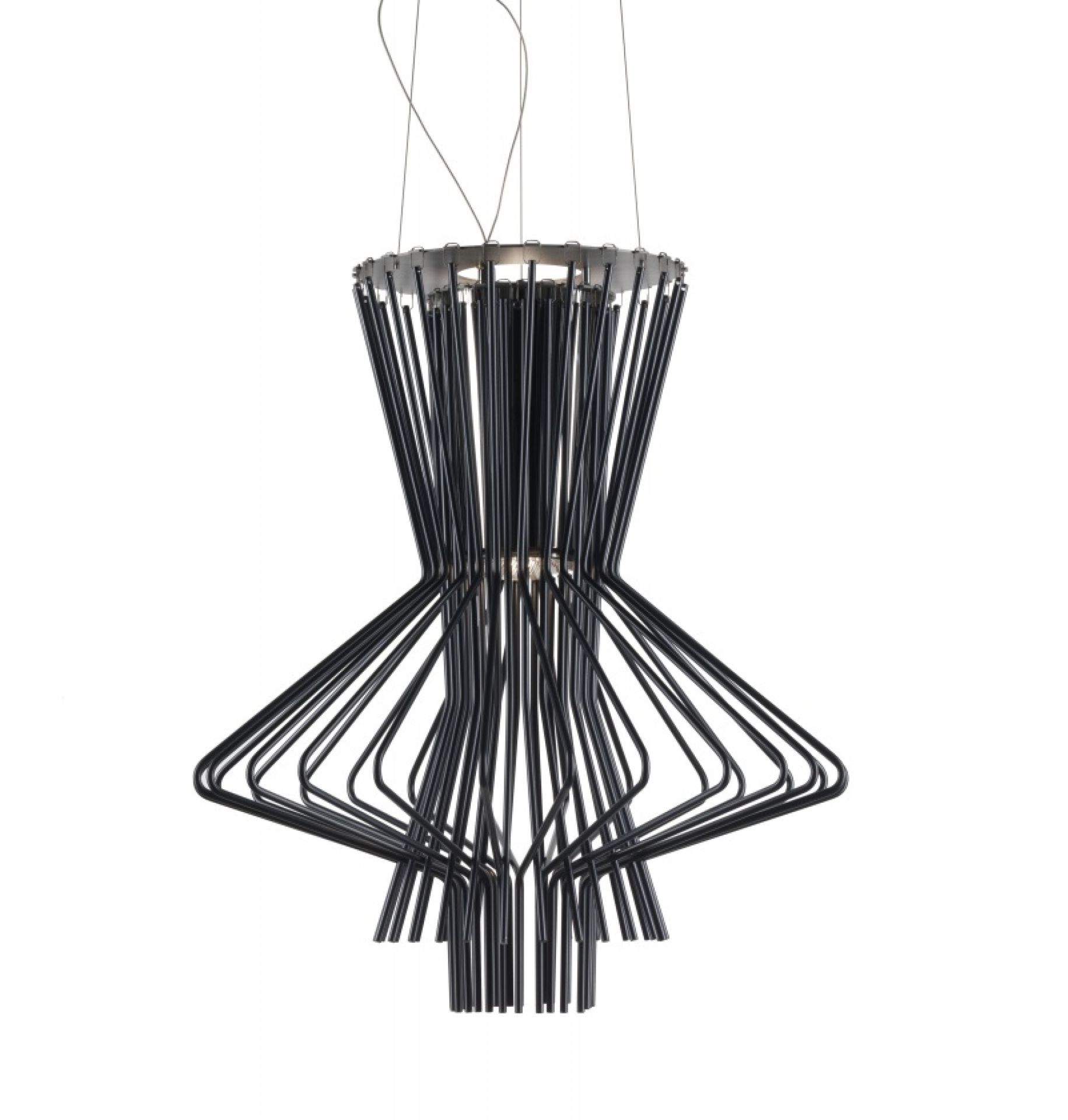 Schwarze Allegro Ritmico Deckenleuchte von Foscarini mit modernem Design und filigranen Metallstäben.
