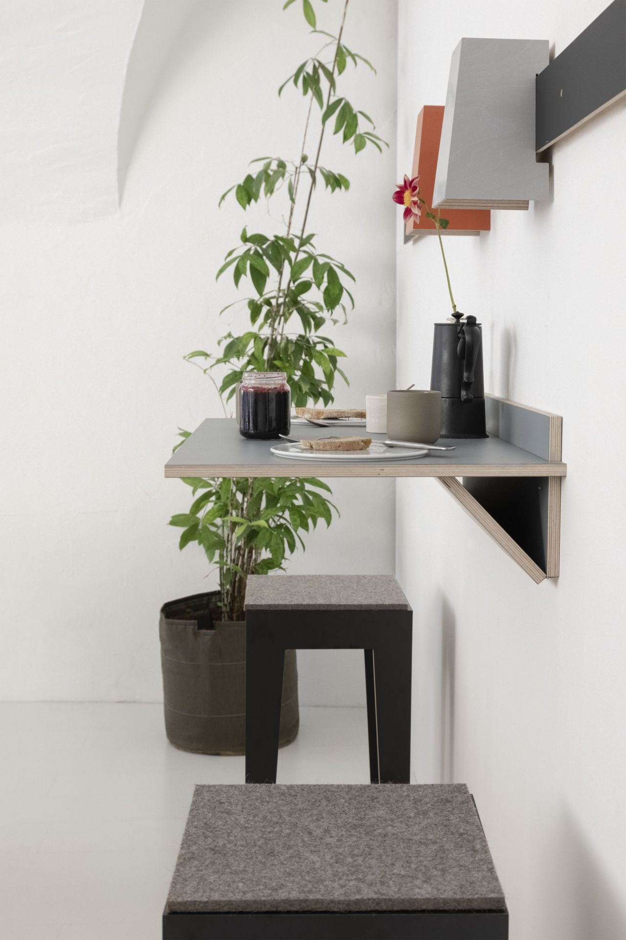 MONIKA Flexibler Klapptisch Das ganze Leben