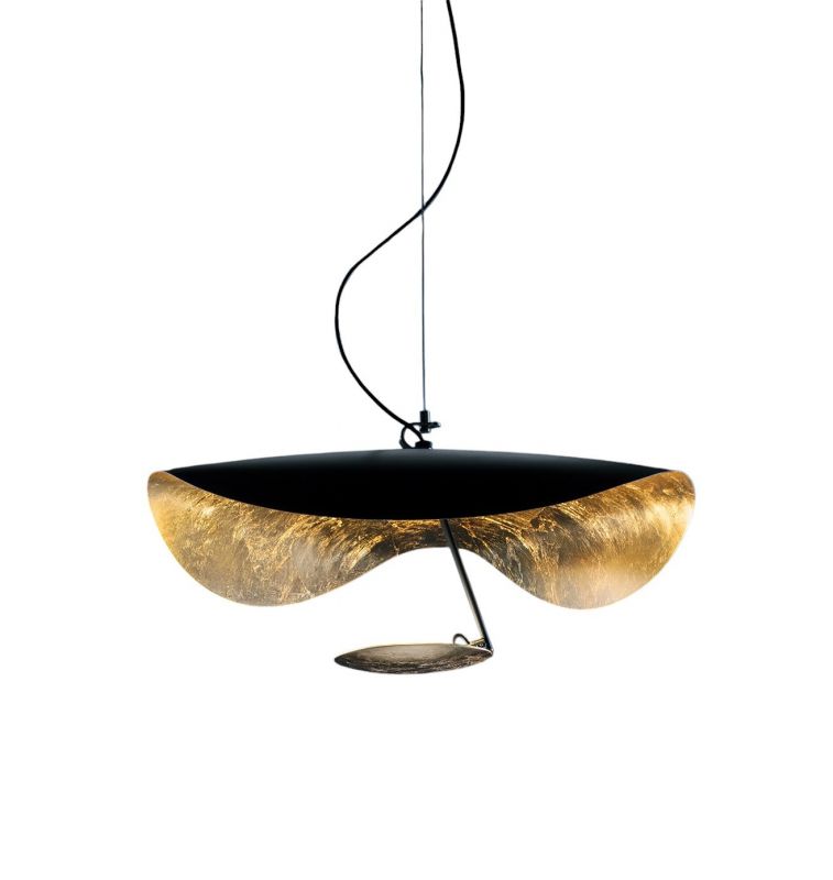 Schwarze Lederam Pendelleuchte mit goldfarbener Innenseite, moderne Hängelampe von Catellani & Smith.