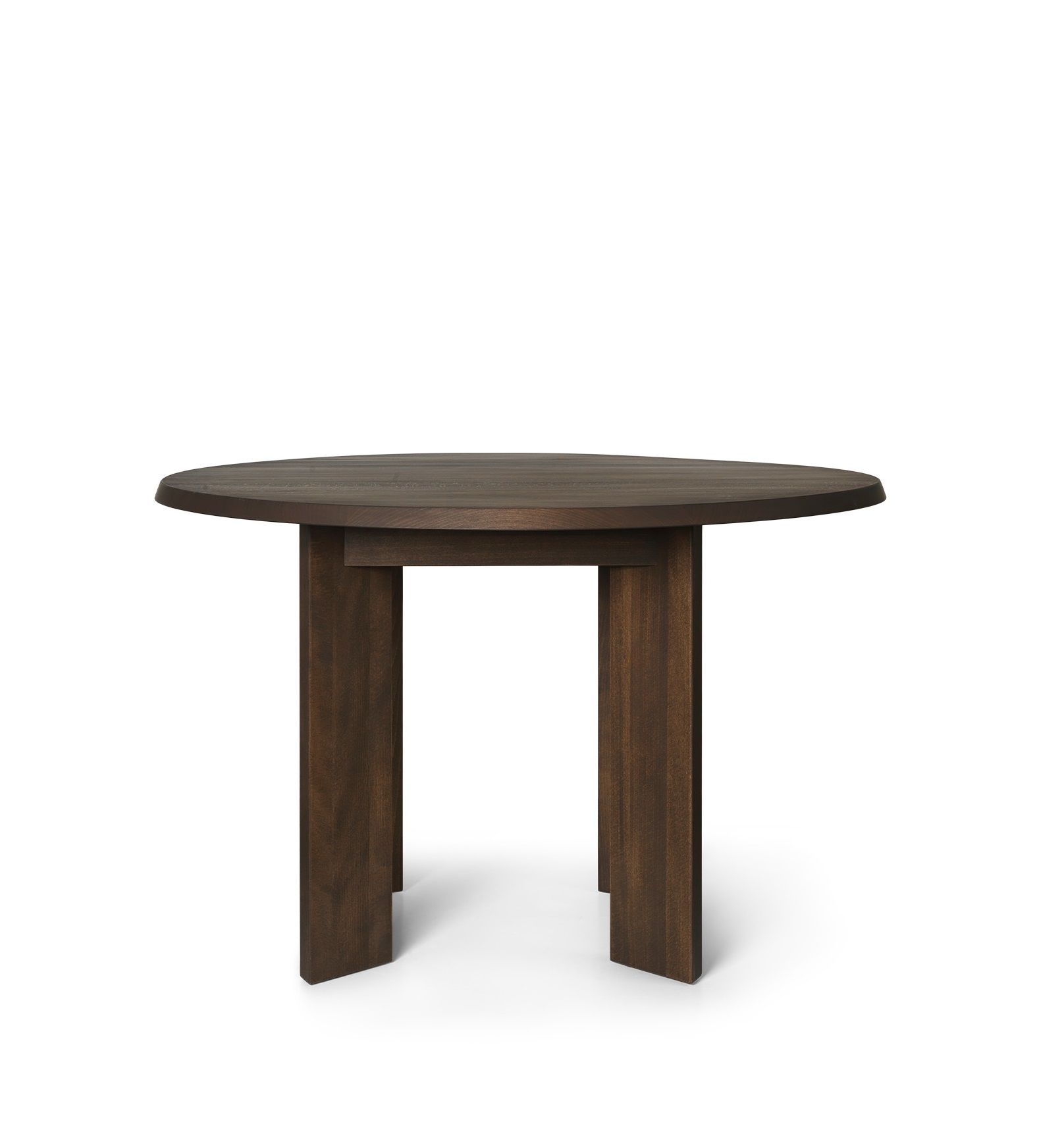 Tarn Dining Table Esstisch von Ferm Living, runder Holztisch mit dunkler Holzoberfläche und minimalistischem Design.