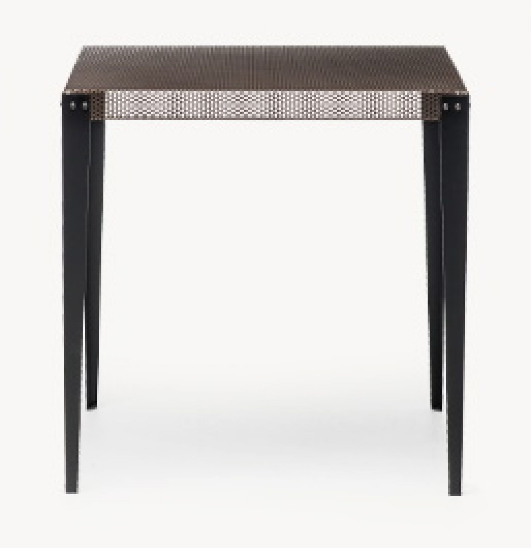 Nizza Tisch von Moroso Diesel: Quadratischer Beistelltisch mit brauner Tischplatte und schwarzen Beinen. Designermöbel für Wohnzimmer.