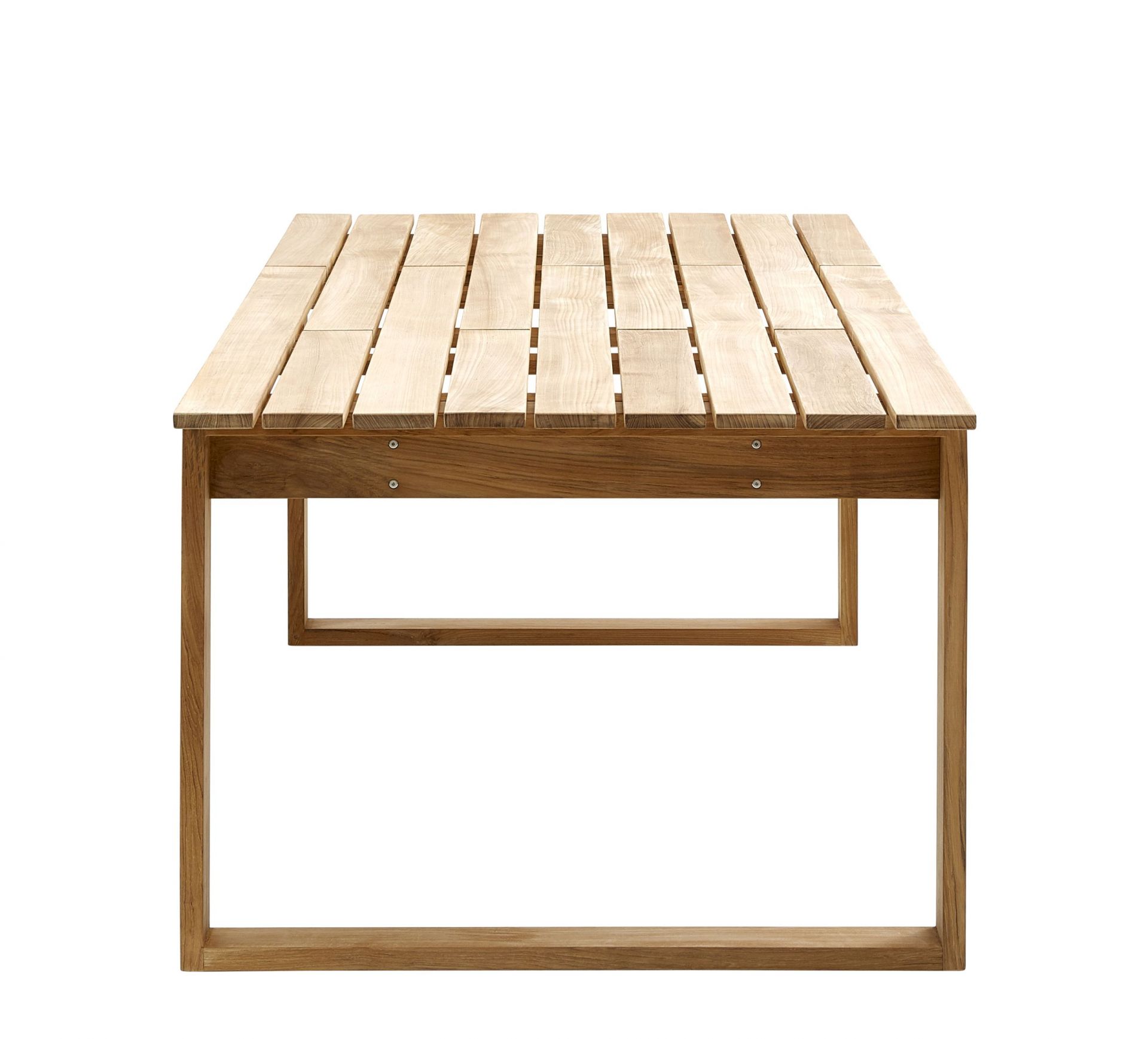 Rechteckiger Cane-Line Esstisch Endless aus Teakholz mit Lattenstruktur und minimalistischem Design für den Außenbereich.