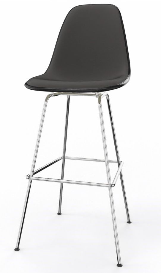 Schwarzer Eames Plastic Bar Stool von Vitra, vollgepolstert, mit verchromtem Gestell. Moderner Barhocker.