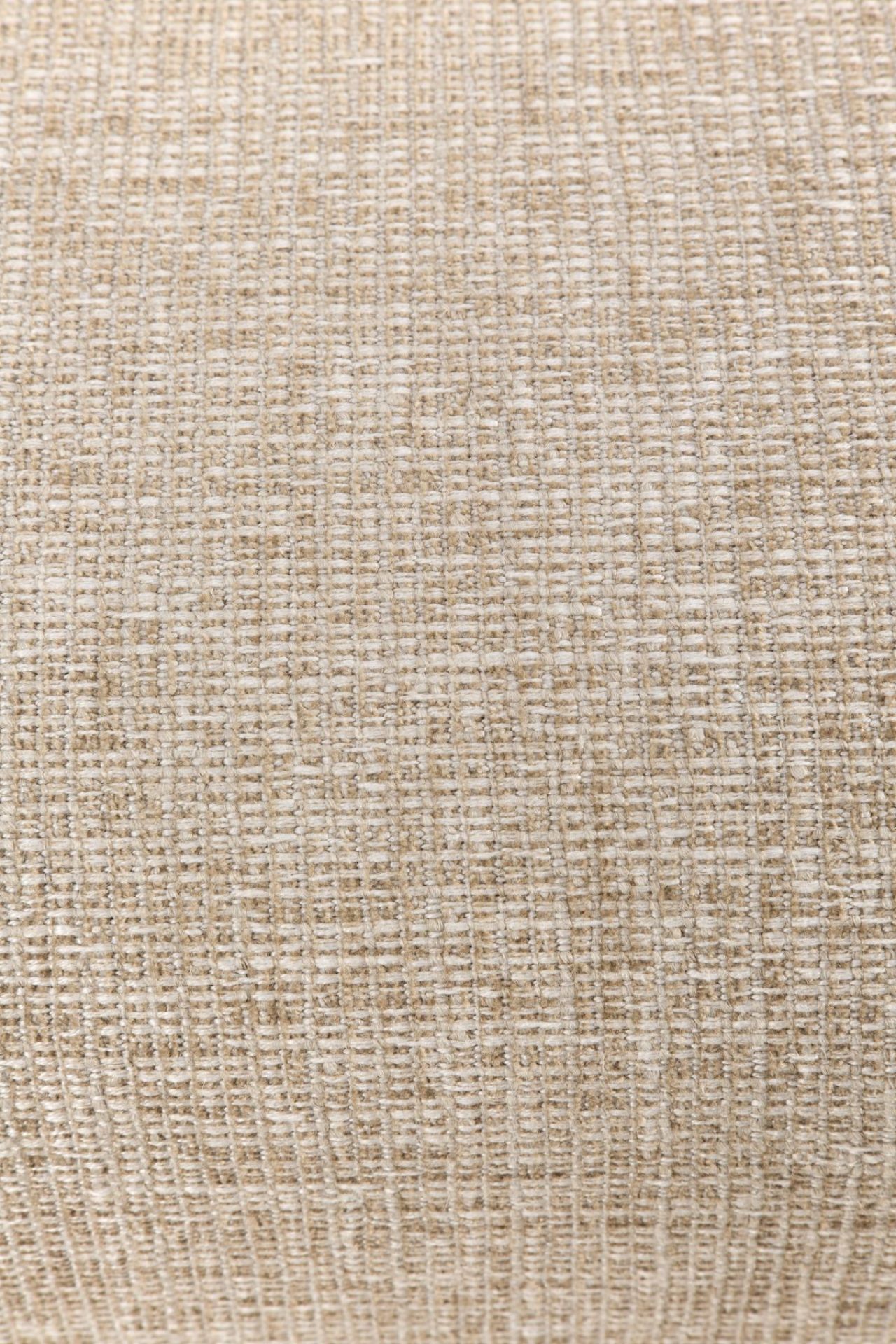 Detailaufnahme des haferfarbenen Stoffbezugs des Ethnicraft Ellipse Sofas. Textur und Webart sind gut sichtbar.