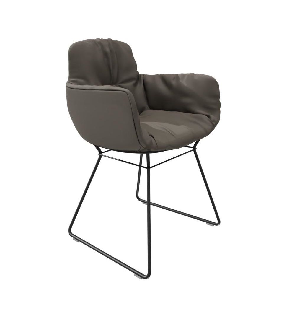 Leya Stuhl mit hoher Armlehne in Sahara-Leder auf schwarzem Drahtgestell. Designstuhl für Wohnzimmer.