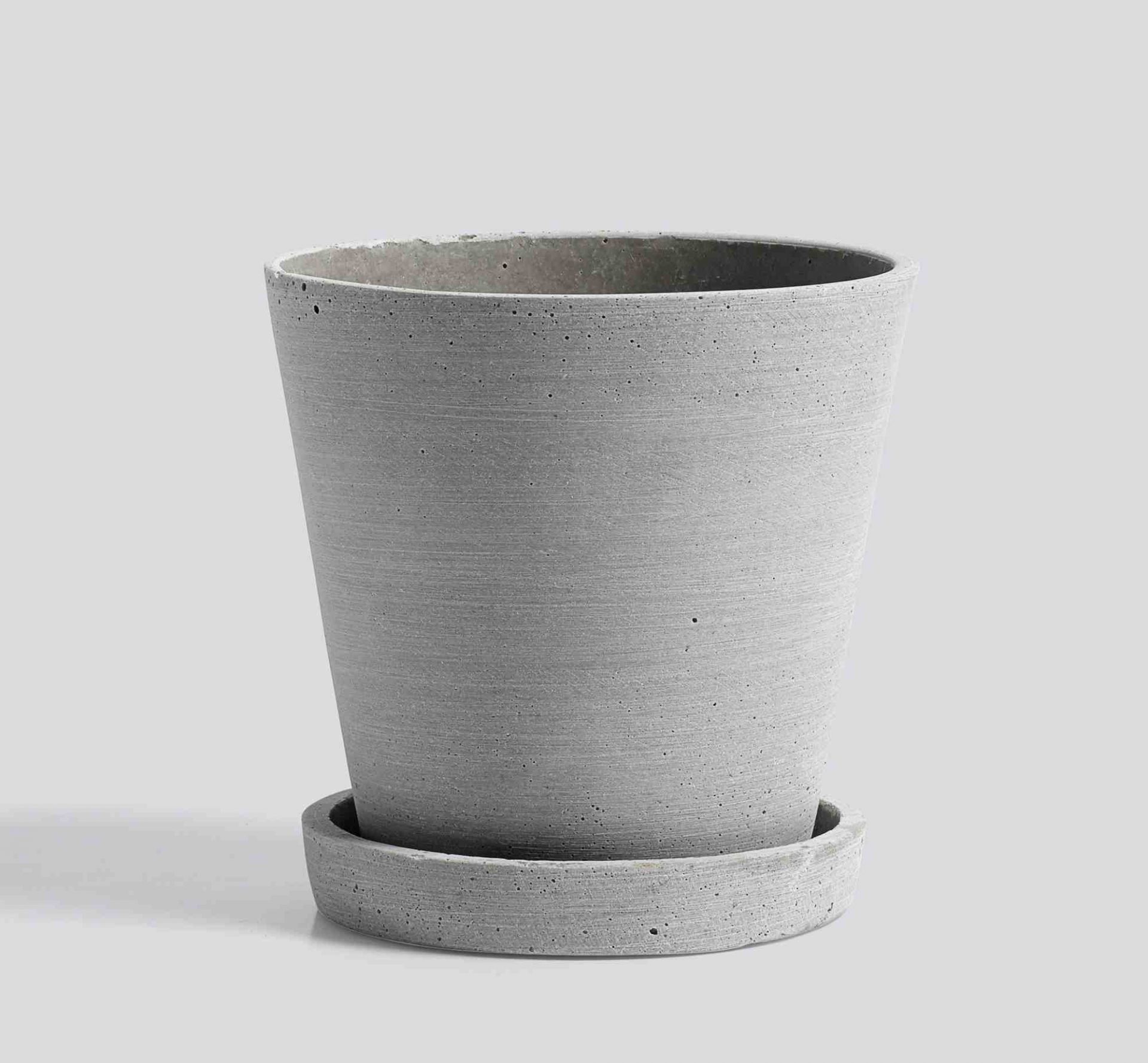 Flowerpot with Saucer M Blumentopf mit Untersetzer Hay