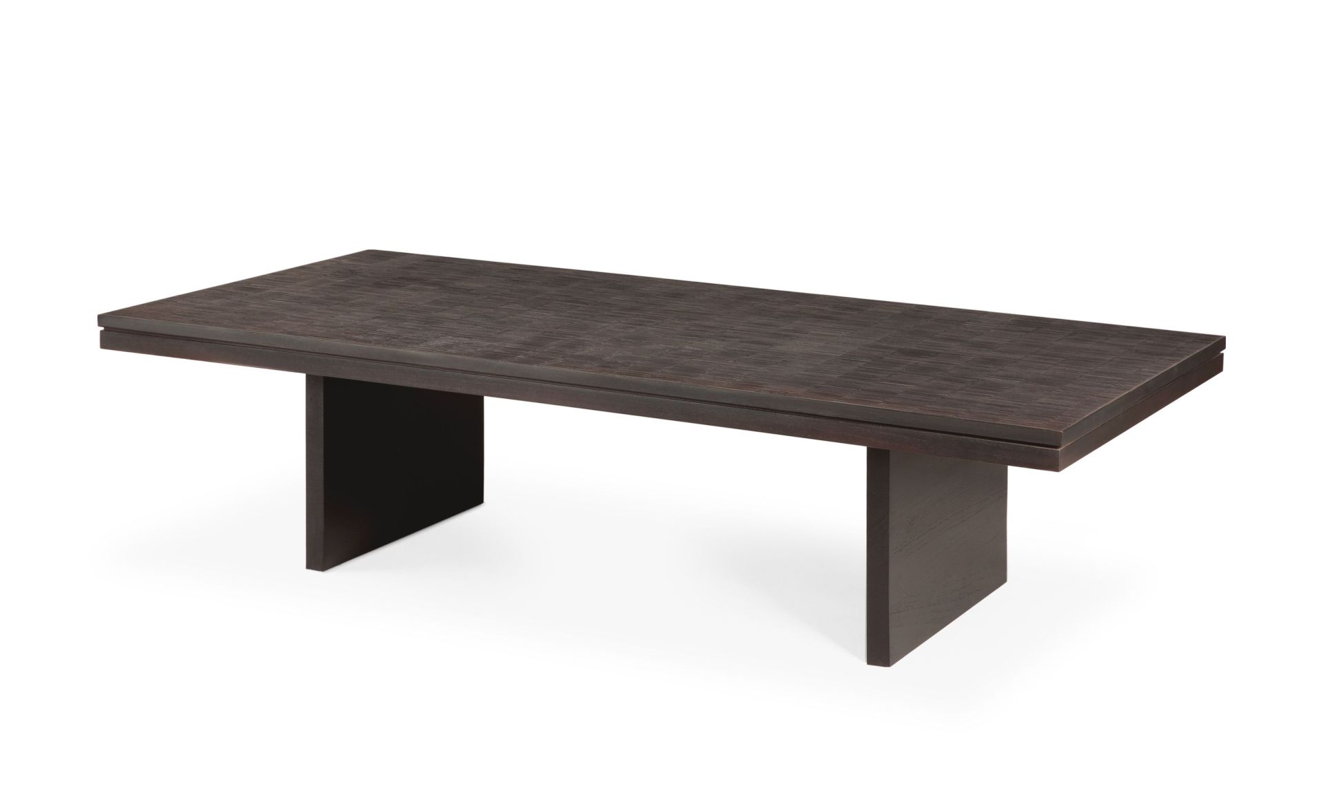 Ethnicraft Grooves Couchtisch aus dunklem Teakholz, 135x65cm. Moderner Wohnzimmertisch für stilvolles Ambiente.