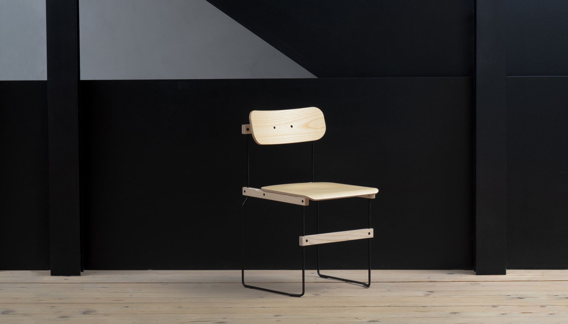 Bruto Stuhl ohne Armlehne Nils Holger Moormann