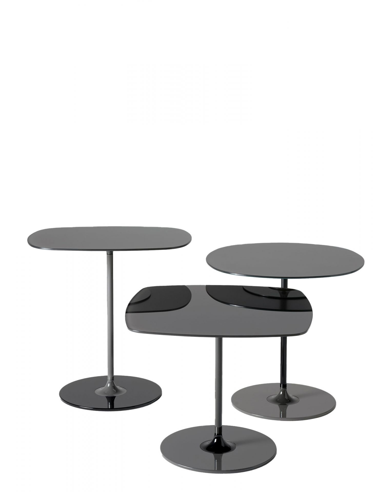 Schwarze Thierry 4042 Tische von Kartell, verschiedene Formen, modernes Design für Wohnzimmer und Büro.