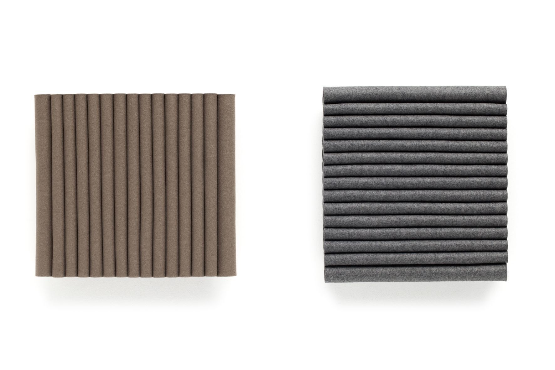 Hey Sign Welle Wandmodule in Braun und Grau, quadratische Filzpaneele zur Wandgestaltung mit vertikalem Motiv.