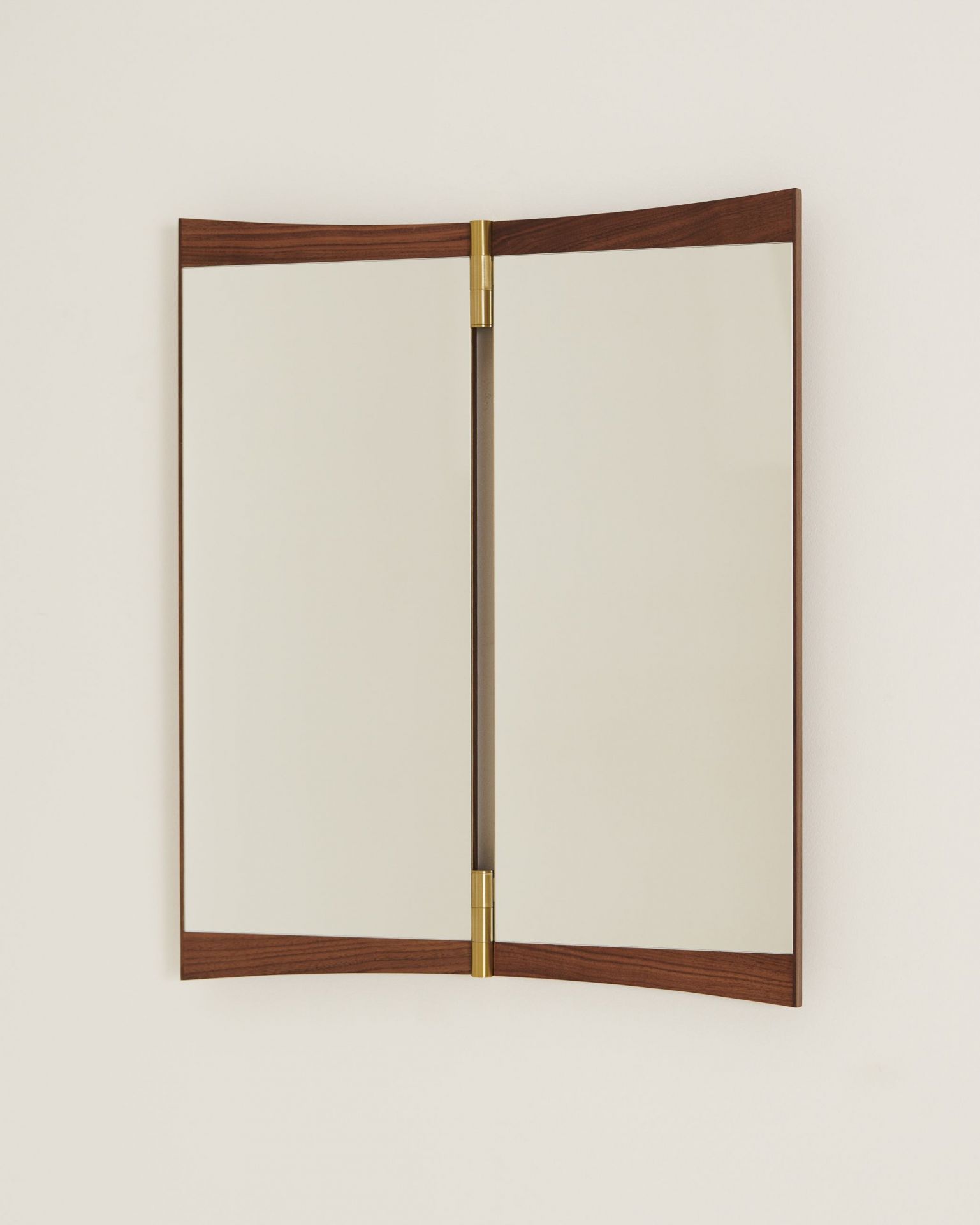 Vanity Wall Mirror 2 Wandspiegel Gubi 