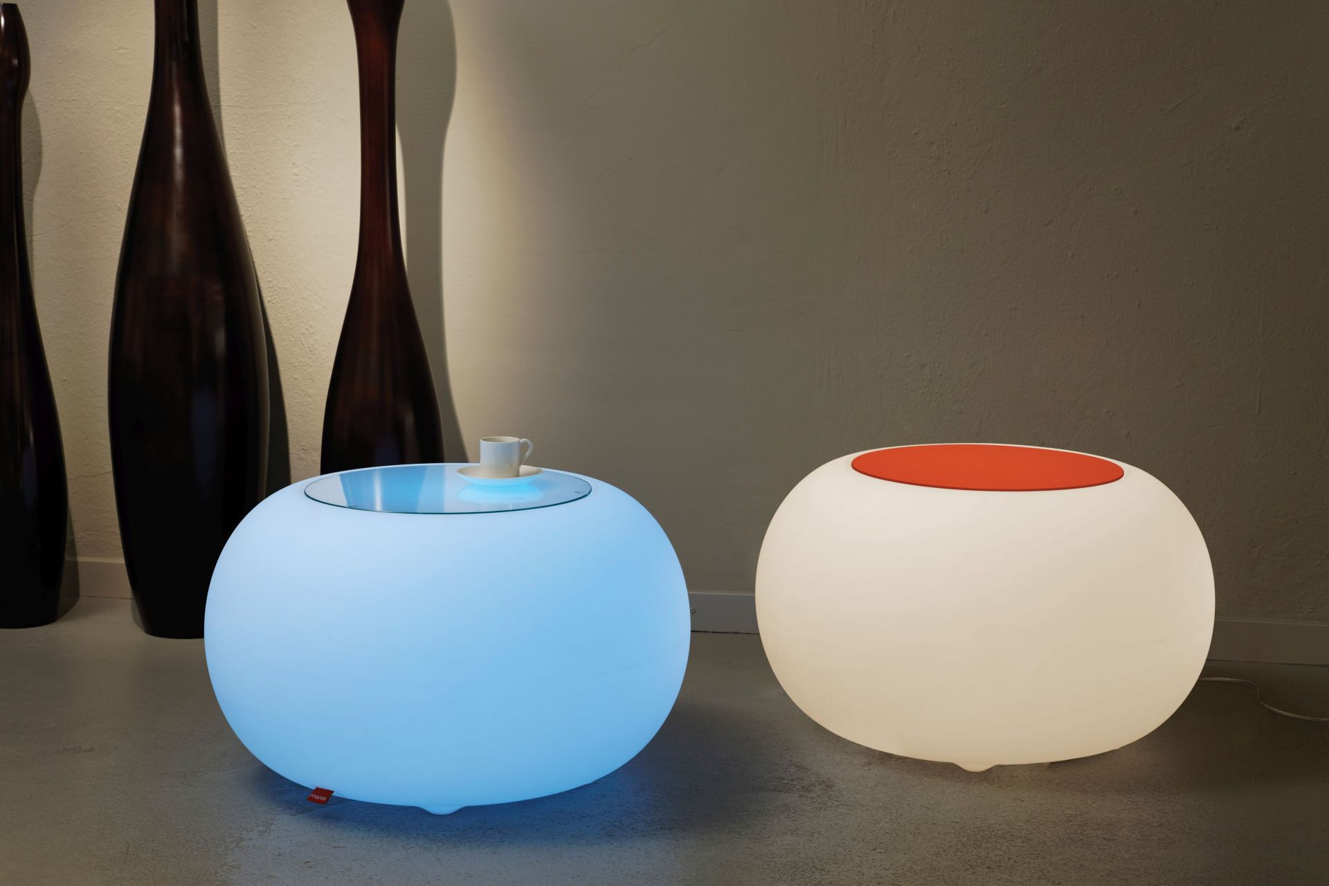 Bubble Indoor LED Sitzgelegenheit mit rotem Sitzkissen Moree