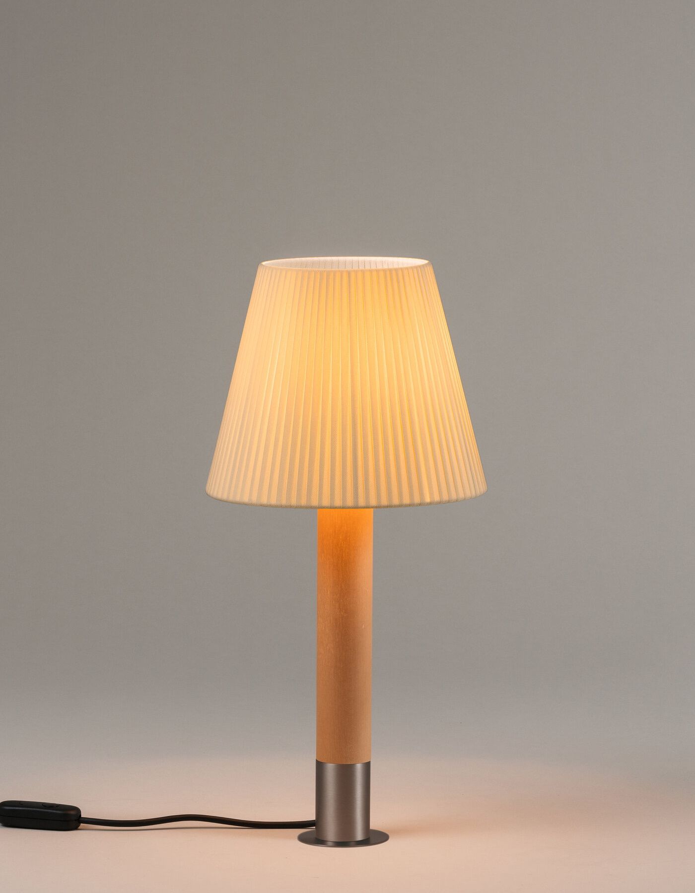 Basica Tischleuchte Santa & Cole