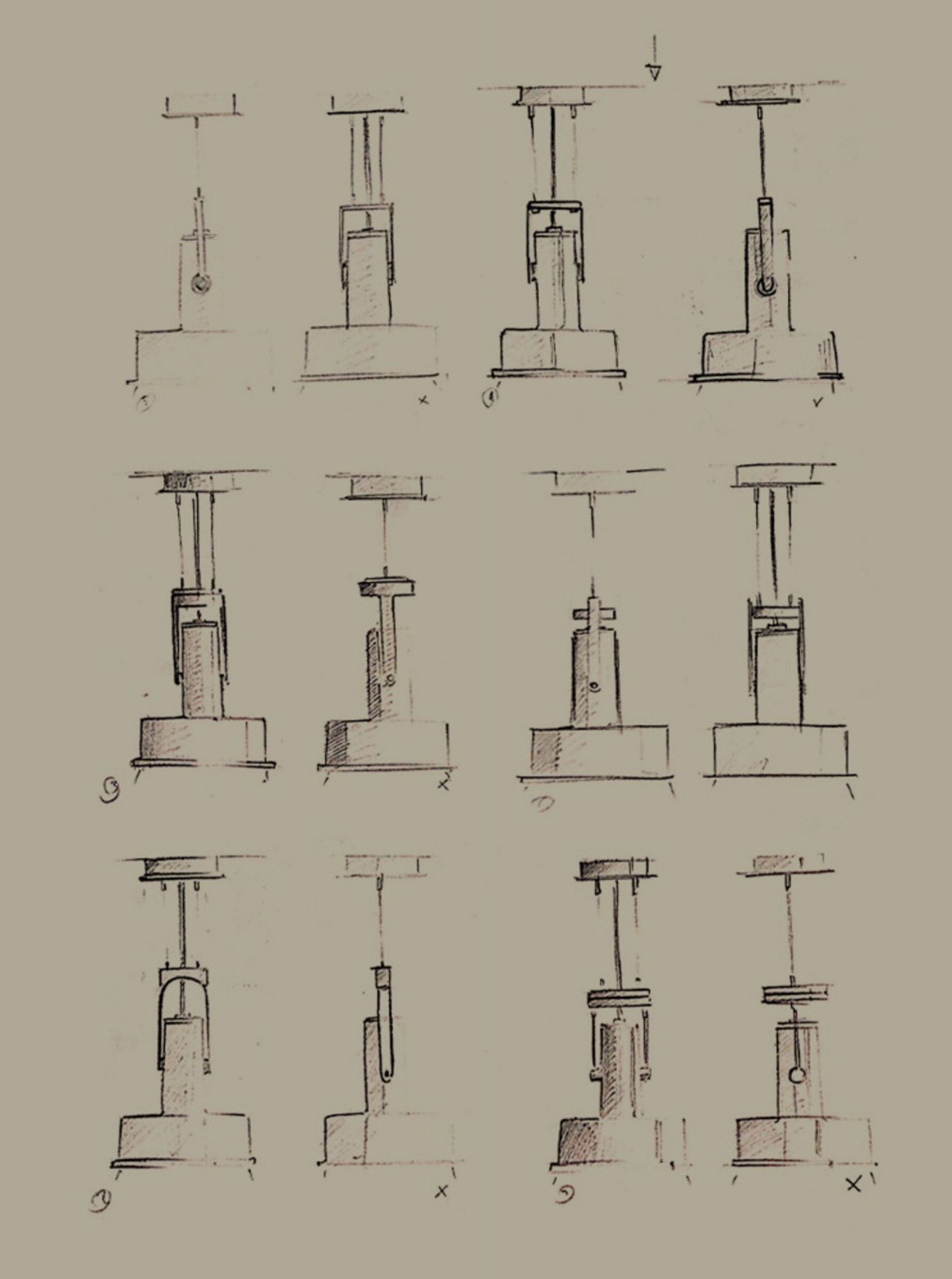 Skizze verschiedener Designs für eine Arne Domus Hängeleuchte von Santa & Cole.
