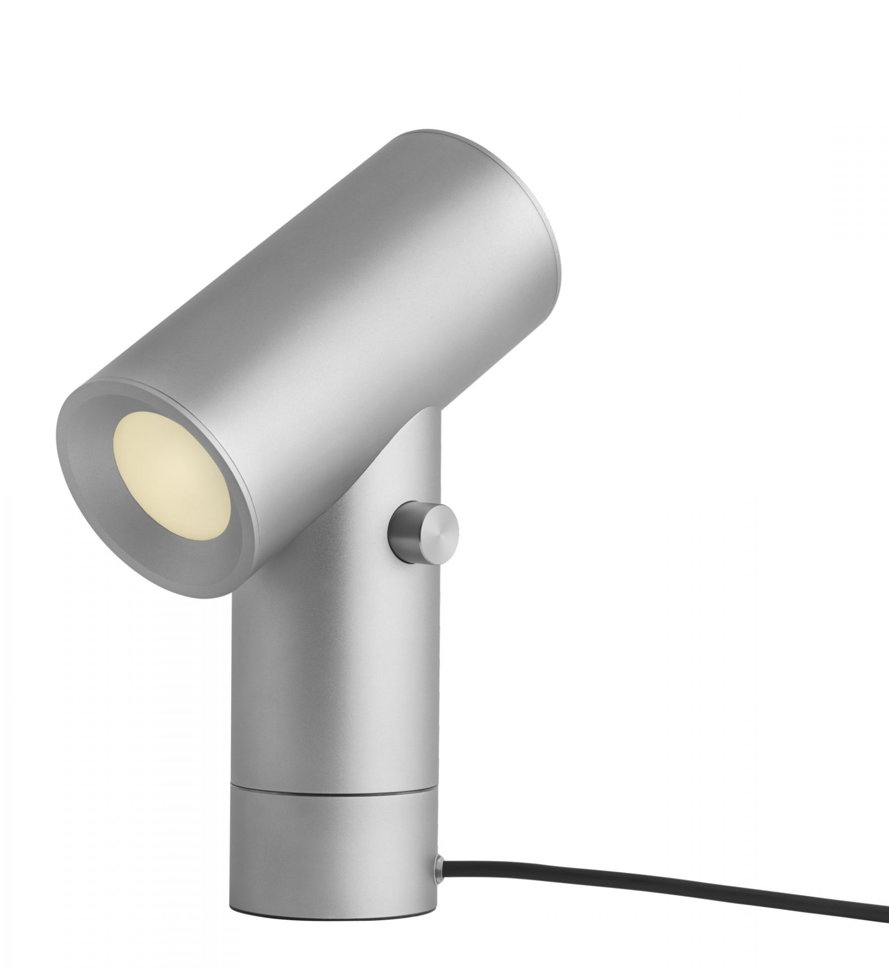 Silberne Beam Lamp Tischleuchte von Muuto, moderne Schreibtischlampe mit verstellbarem Lichtkegel.