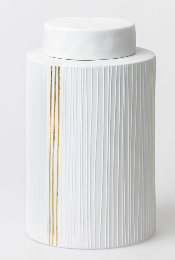 Weiße Porzellandose mit Deckel und goldenen Streifen von Räder, modernes Wohnaccessoire für Küche und Wohnzimmer.