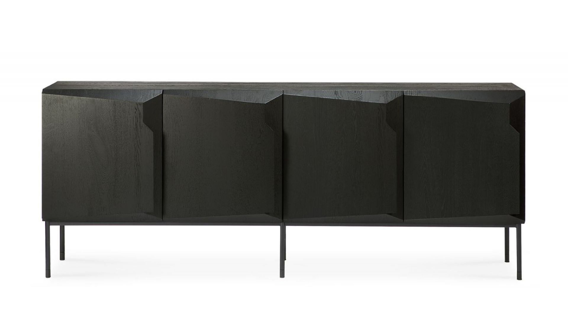 Schwarze Stairs Anrichte von Ethnicraft aus Eiche mit vier Türen und filigranem Metallgestell.