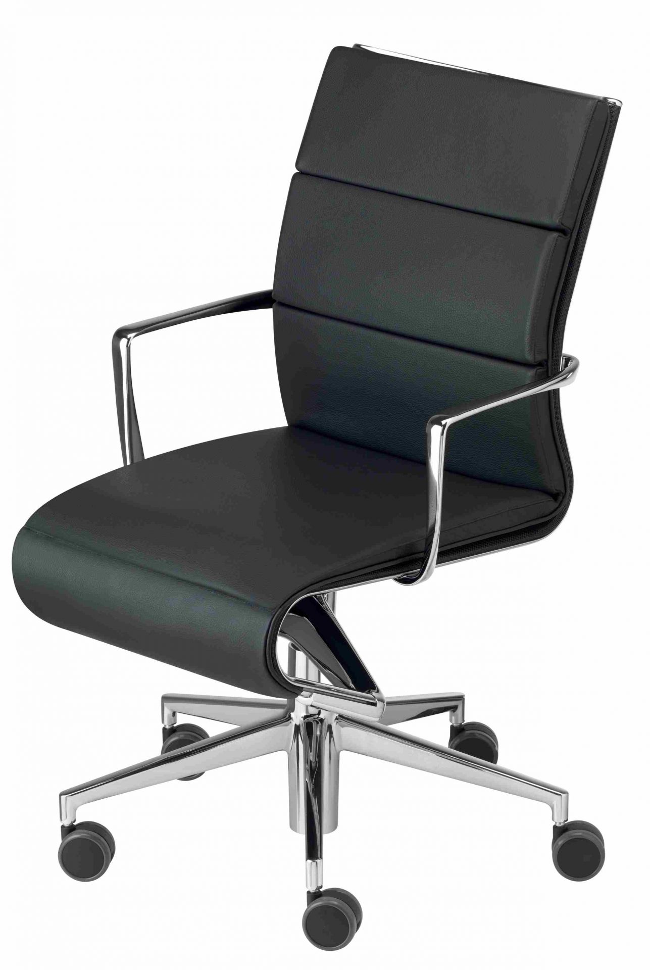 Schwarzer Rollingframe Drehstuhl mit Chromgestell und Armlehnen, Bürostuhl für ergonomisches Sitzen.