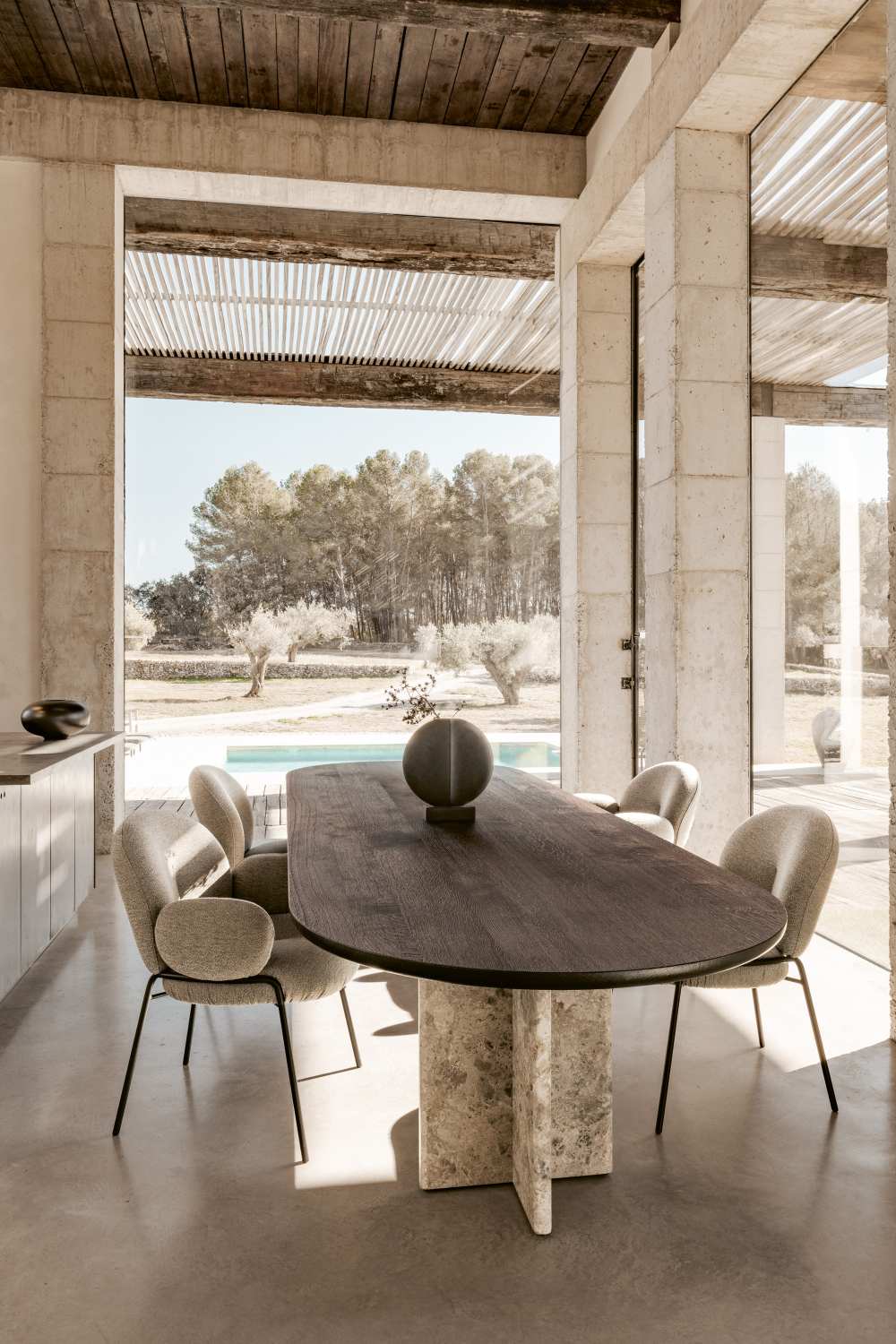 BC17 T-Rox Tisch oval Esstisch Janua 