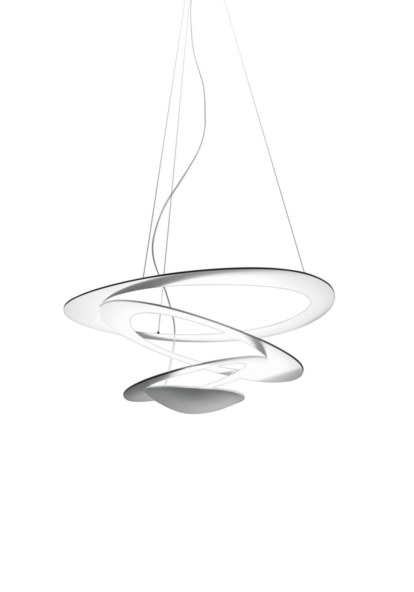 Weiße Pirce Pendelleuchte von Artemide: Moderne Hängelampe mit geschwungenen, spiralförmigen Elementen für stilvolle Beleuchtung.