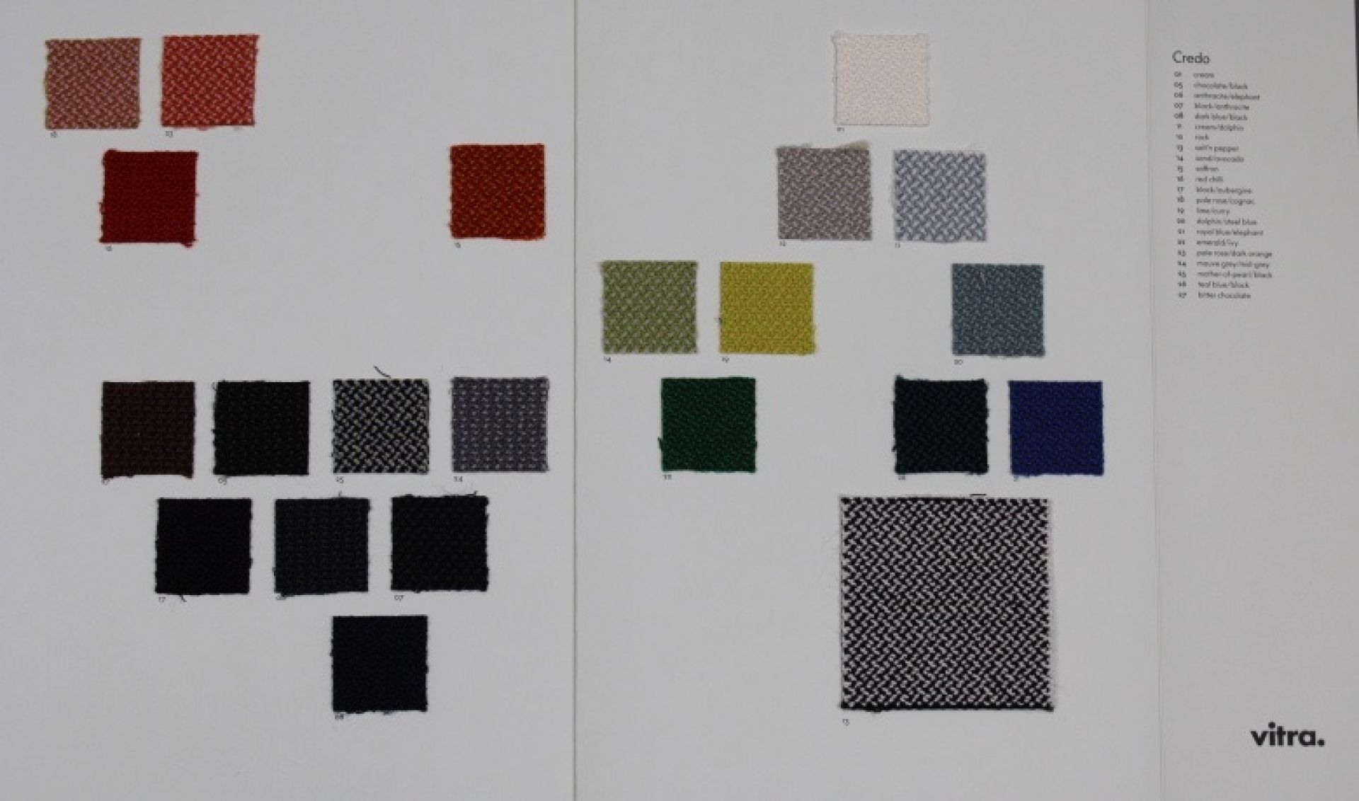 Stoffmusterkarte Credo von Vitra mit verschiedenen Farben und Texturen für Möbelstoffe.