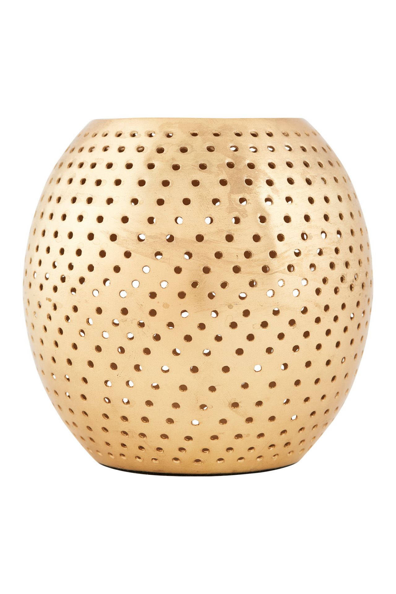 Goldener Net Kerzenständer von House Doctor mit vielen kleinen Löchern für stimmungsvolles Licht.