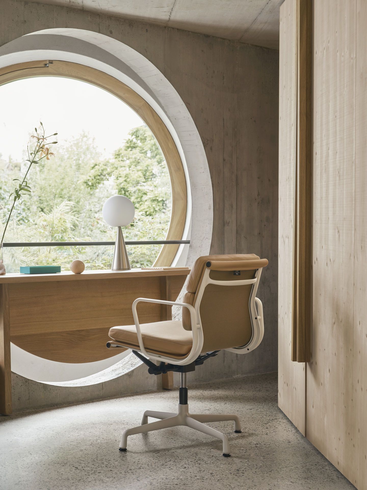 Soft Pad Chair EA 231 / EA231 Stuhl Vitra