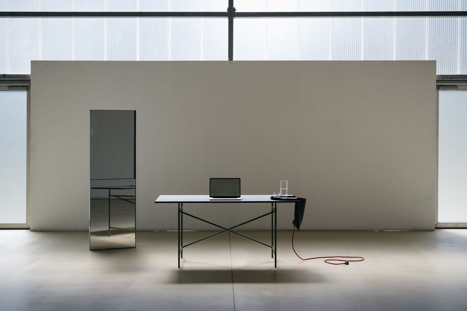 Salto Papiermöbel / Organizer Richard Lampert