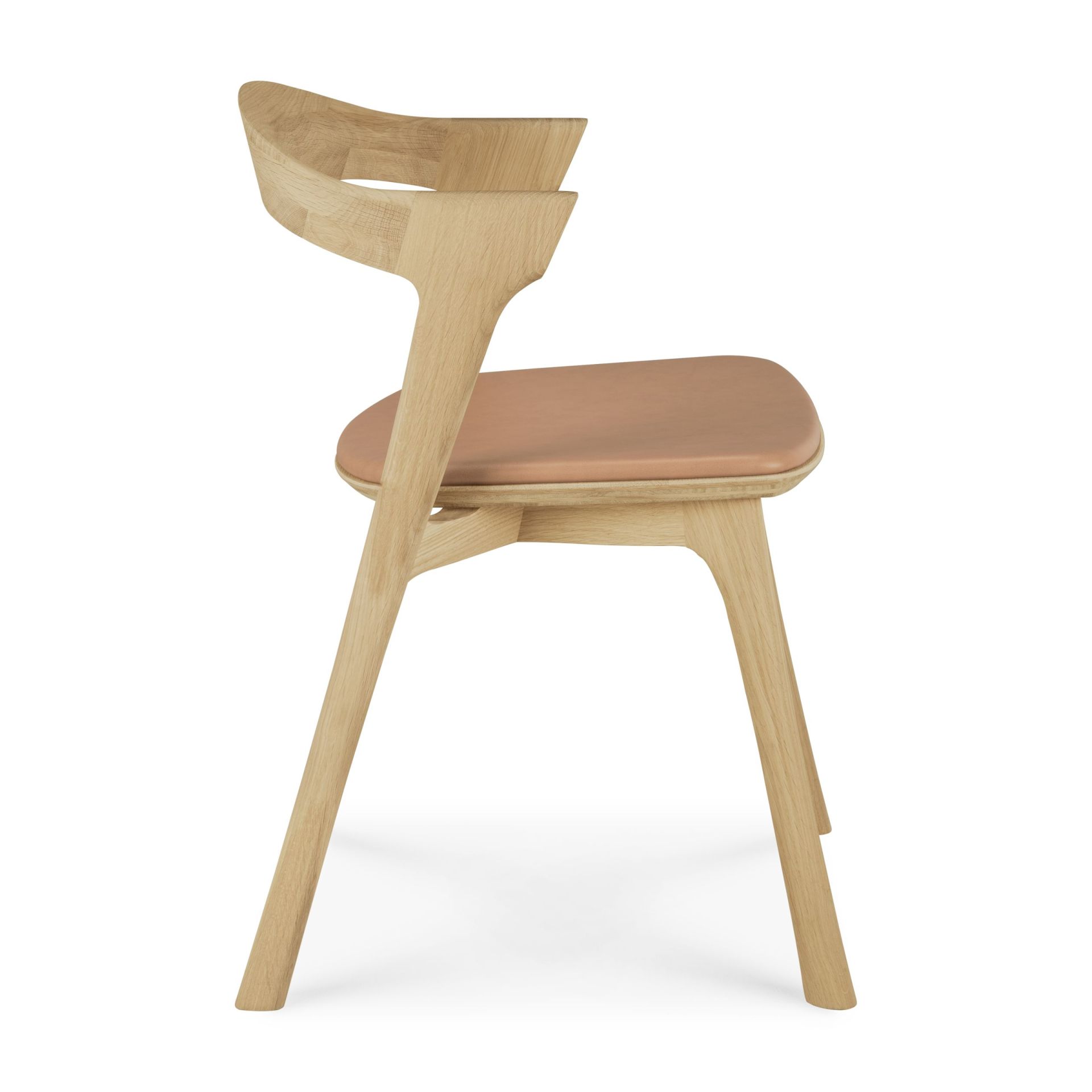 Bok Stuhl aus Eiche mit Sienna Leder Sitz, modernes Möbeldesign.