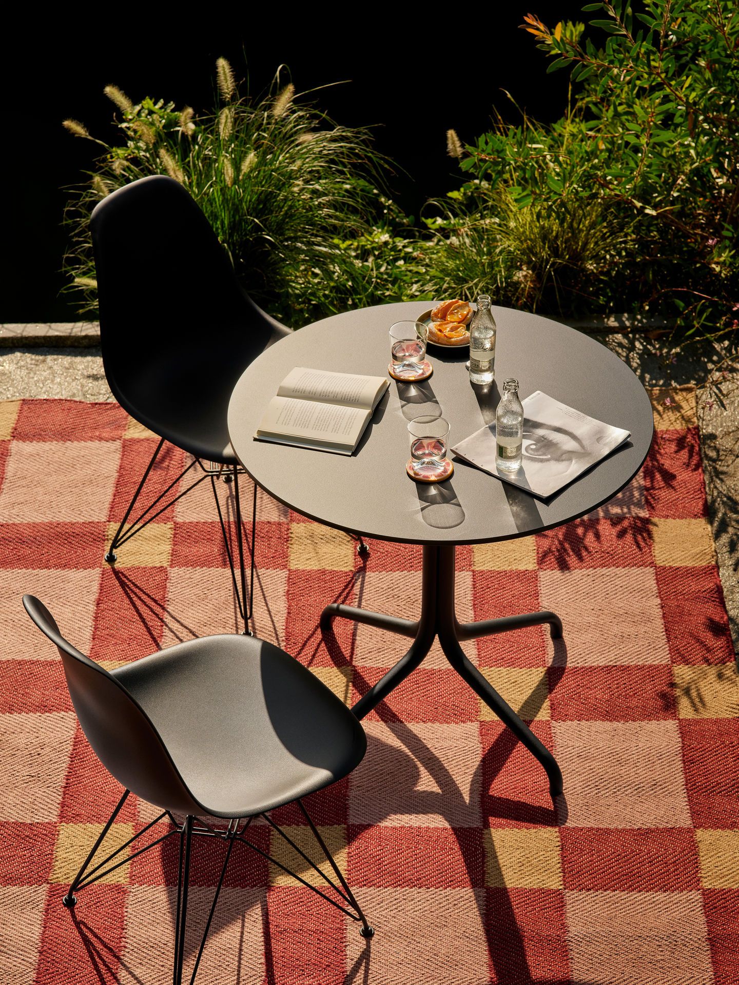 Eames Fiberglass Chair DSR Stuhl Vitra