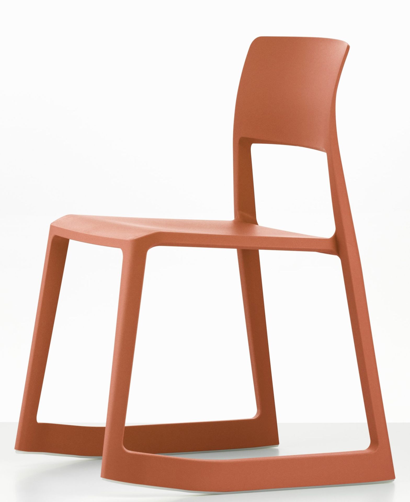 Tip Ton RE Stuhl von Vitra in Koralle: Moderner Kunststoffstuhl für Büro und Wohnbereich.