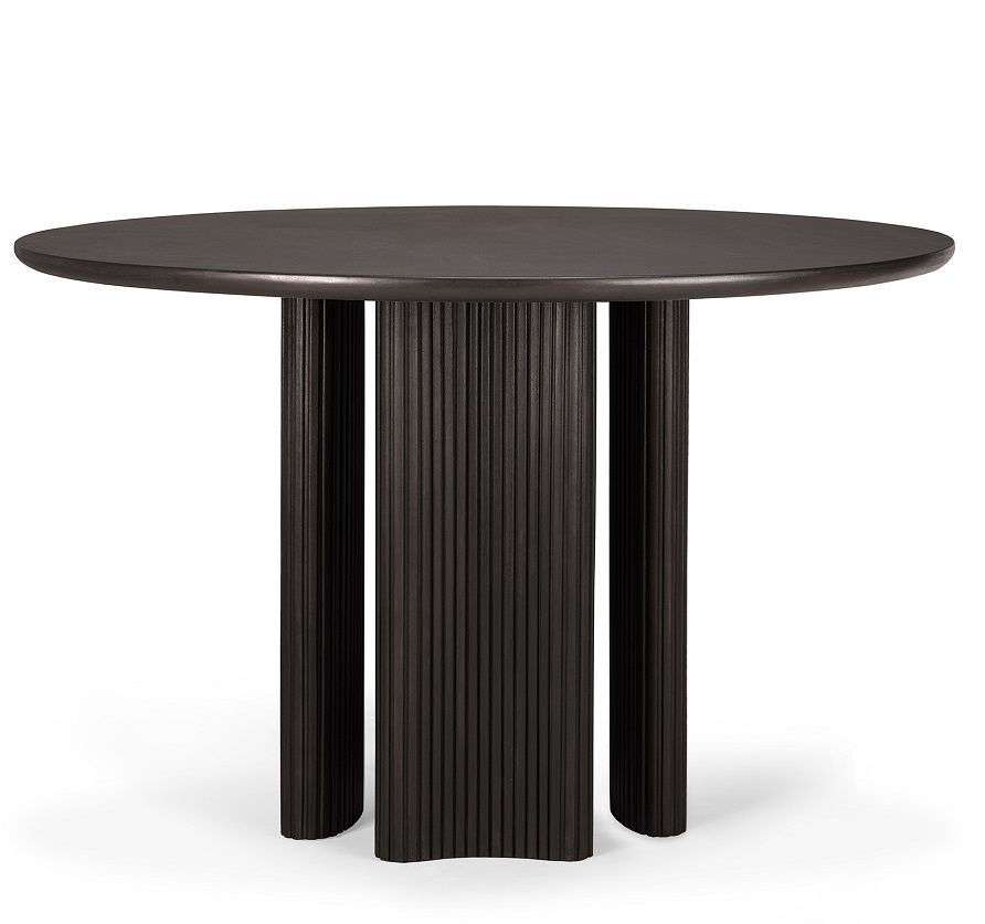 Roller Max Tisch: Runder Esstisch aus dunklem Mahagoni-Holz von Ethnicraft mit geriffeltem Sockel.