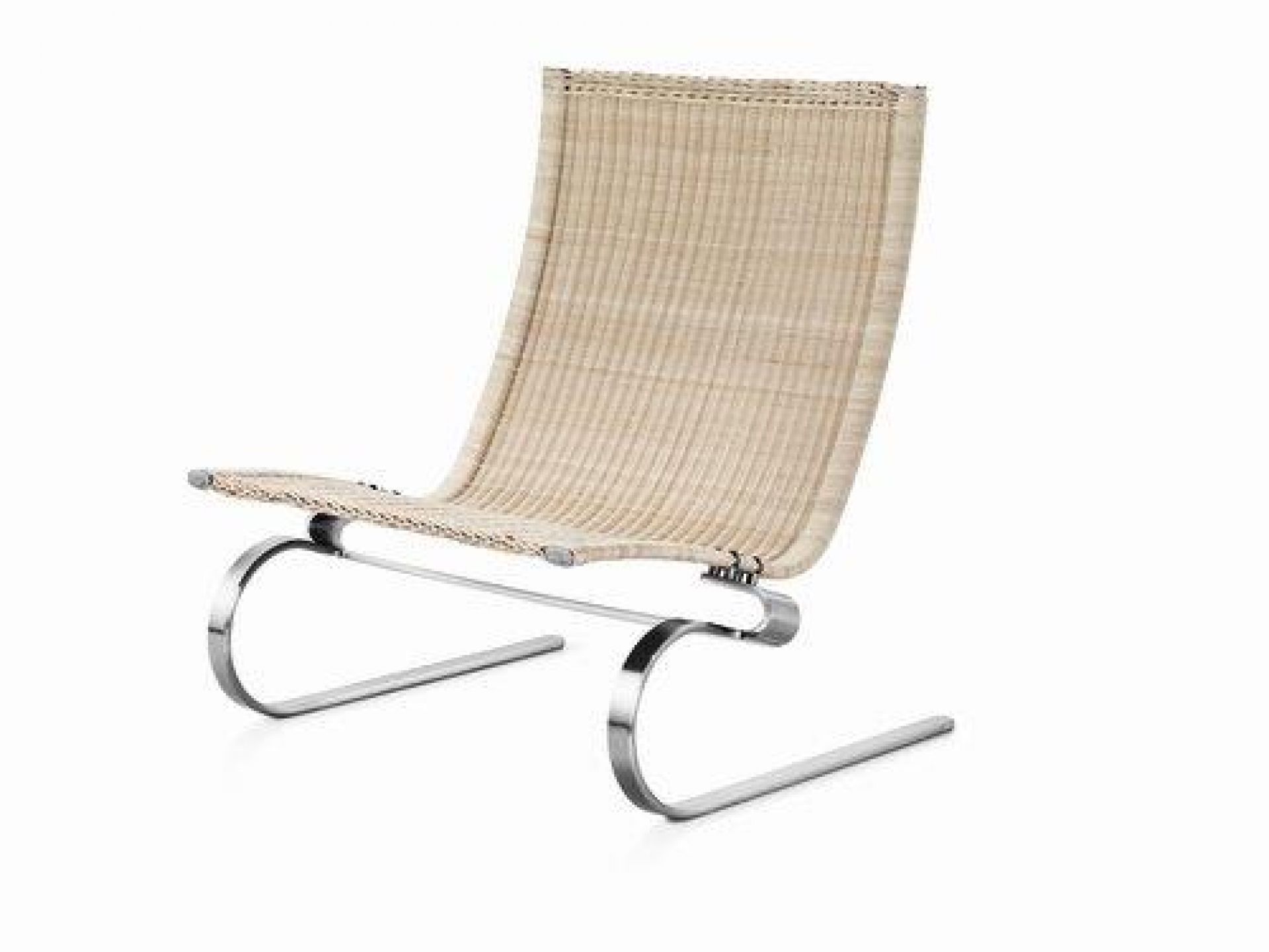 PK 20 Sessel von Fritz Hansen: Rattan Lounge Sessel mit Stahlgestell, modernes Möbeldesign.