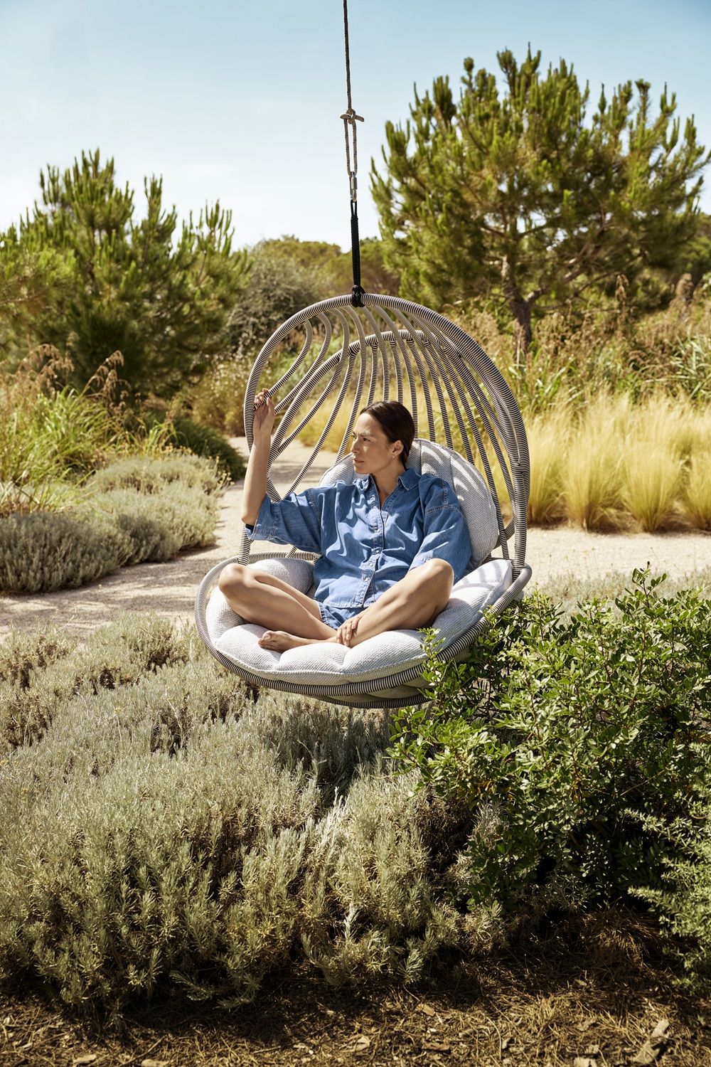 Kida Hängender Sessel mit Polster Dedon