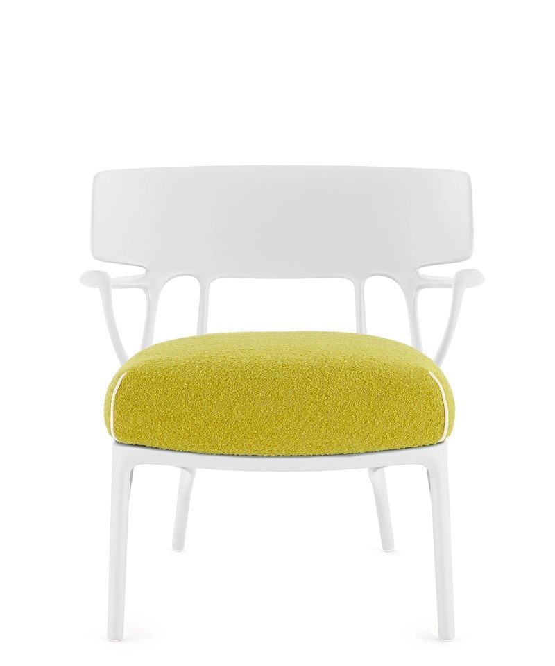 Weißer A.I. Lounge Sessel von Kartell mit grünem, gepolstertem Sitzkissen. Moderner Design Sessel für Wohnzimmer.