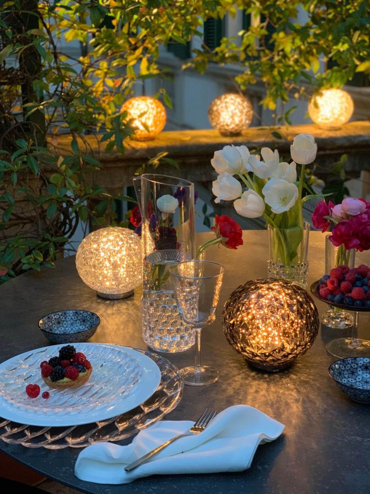 Mini Planet LED Akku Tischleuchte Kartell