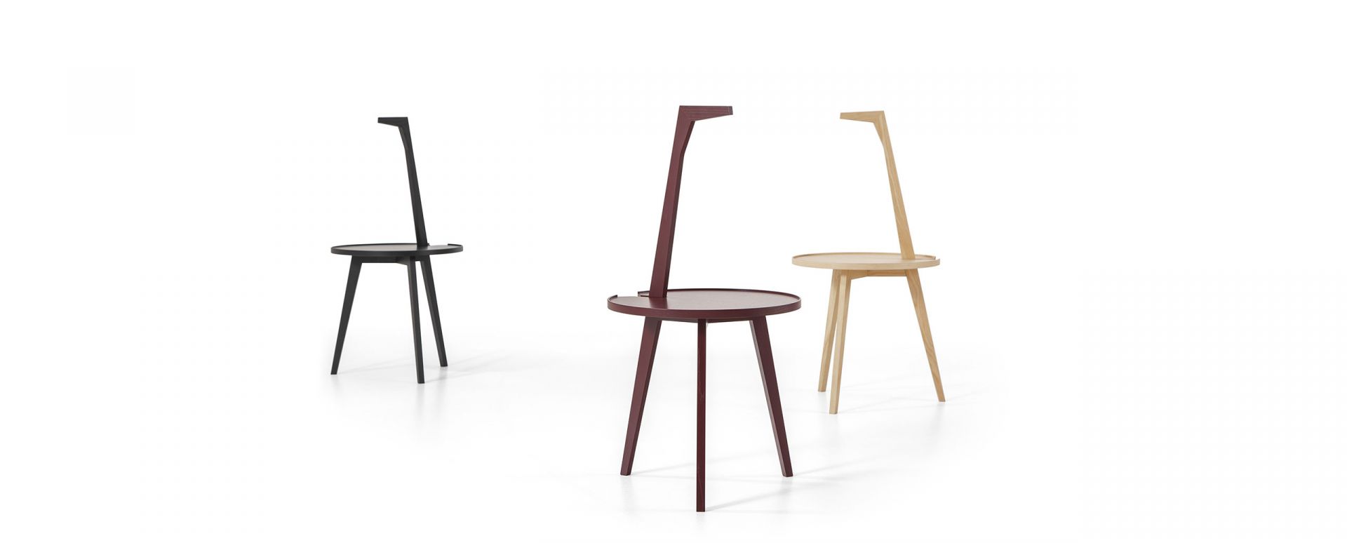 Cicognino Beistelltisch von Cassina in Esche amarant und Natur, moderner Holztisch für Wohnzimmer.